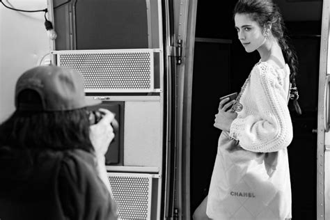 magliette chanel|MARGARET QUALLEY FOR THE CHANEL 22 BAG CAMPAIGN.